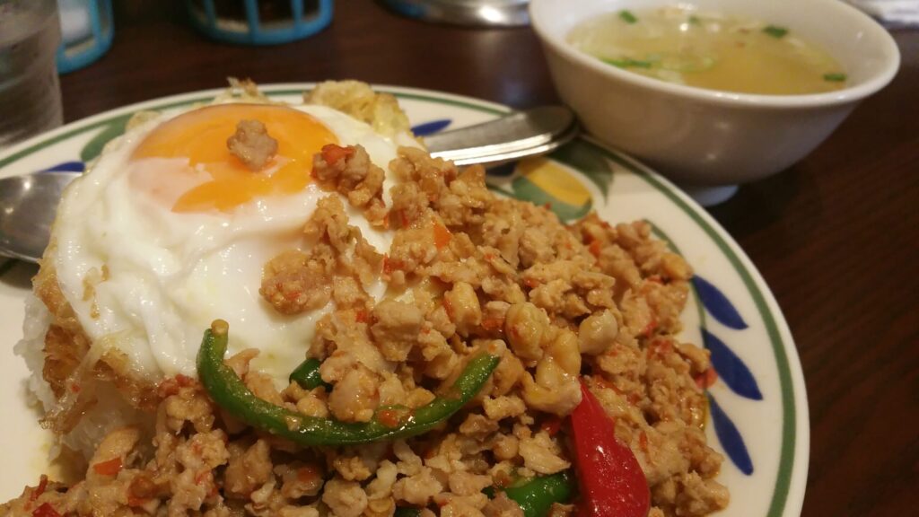 パブリカ入りガパオライス